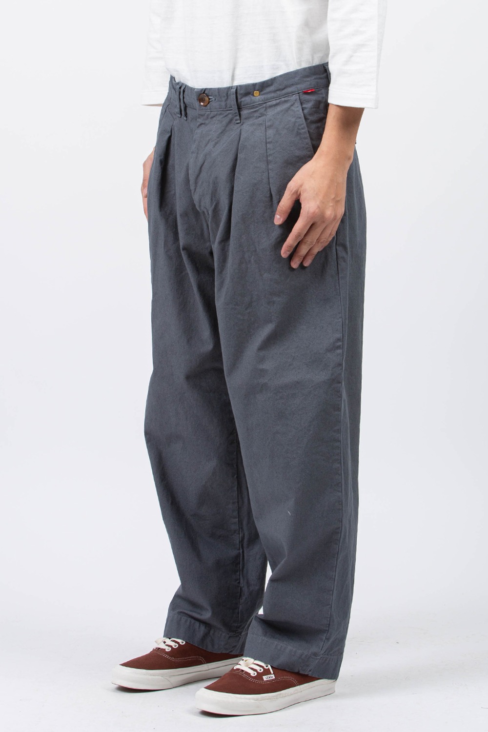 (23FW) STANDARD TUCK WIDE TROUSERS CHARCOAL